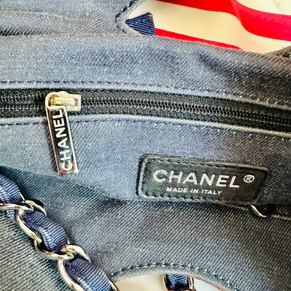 AUTHENTIC CHANEL CRUISE LINE CHAIN STRAP RED WHITE BLUE STRIPE RESORT VINTAGE - Picture 13 of 16